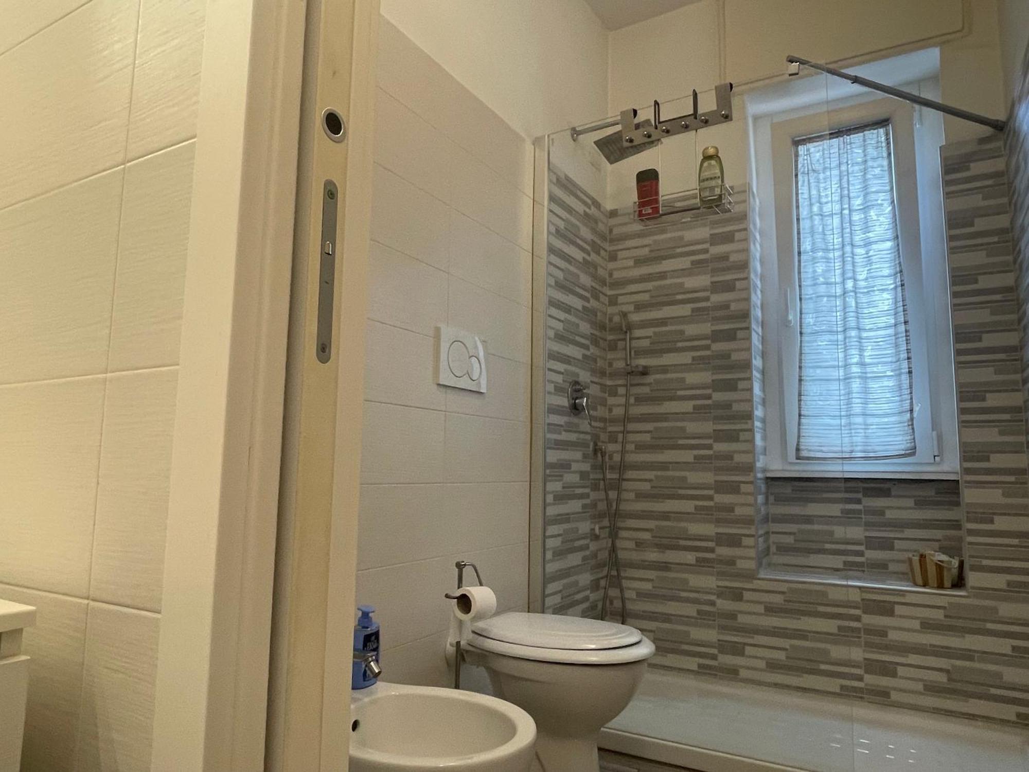 Gardone Apartment - Ampio Appartamento Con 2 Camere Da Letto - Comodo Per Duomo! Милано Екстериор снимка